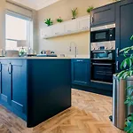 Derwent House Apartments